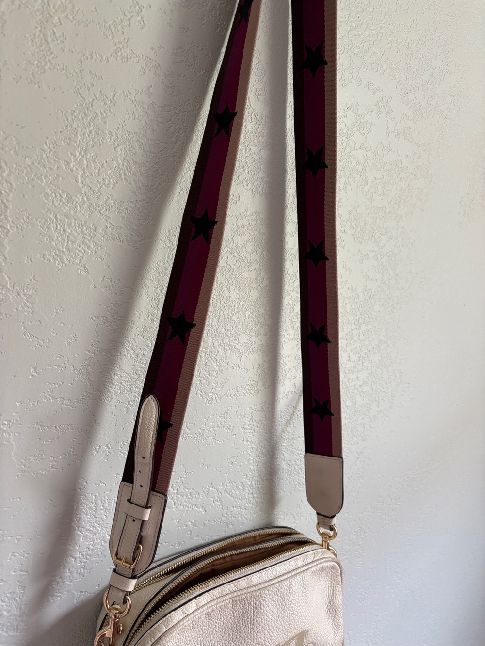 Coach Jes crossbody bag in white/chalk with multicolor star webbed strap - Picture 4 of 14
